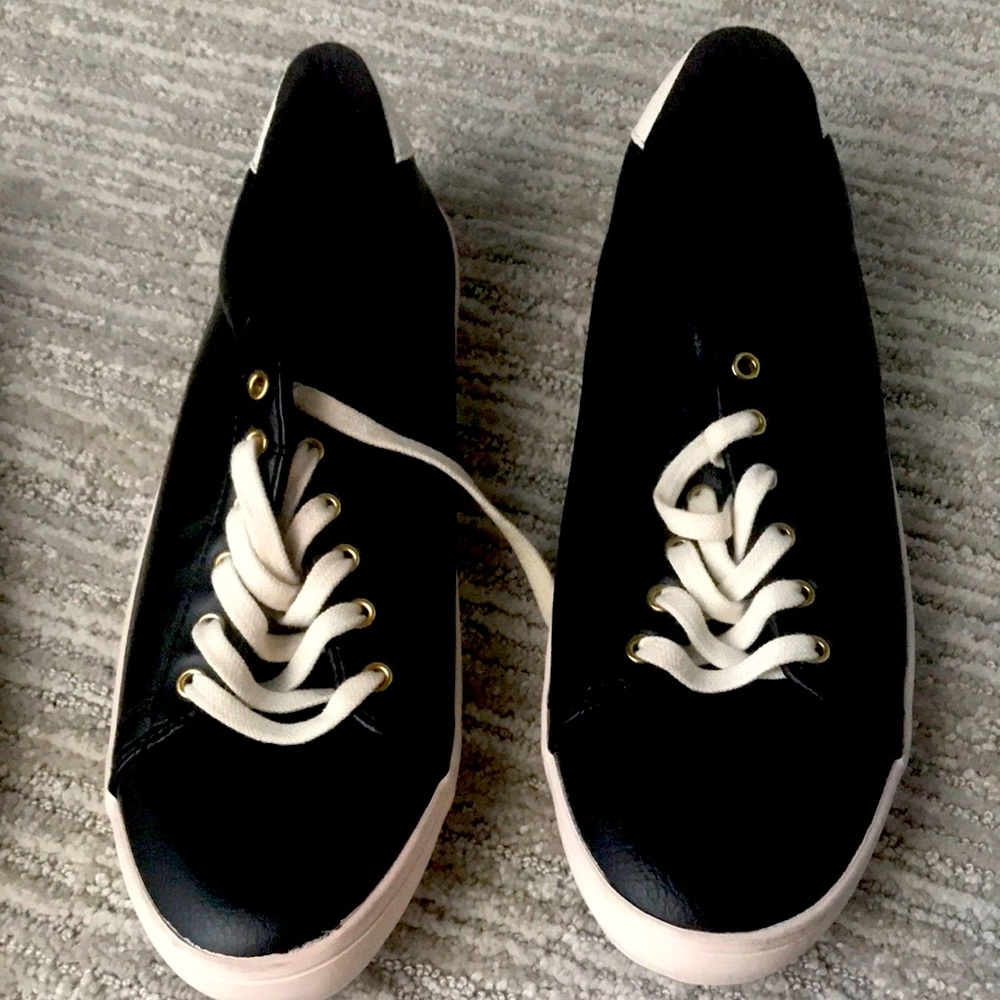 Old Navy Men’s tennis shoes